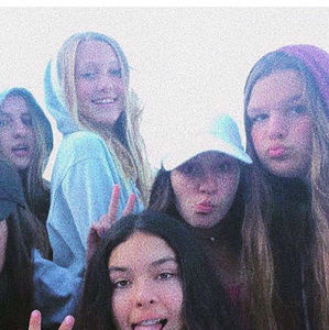 Meet your Posher, Kendra